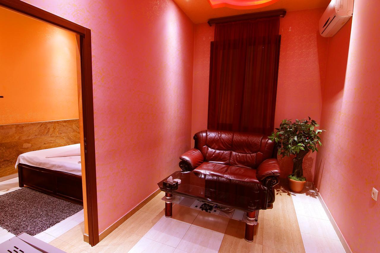 Sochi Plaza Hotel Erevan Esterno foto